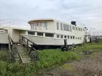 Kapal Ferry pikeun dijual