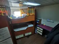 Kapal suplai pikeun dijual