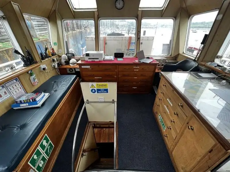 Kapal penarik keur dijual
