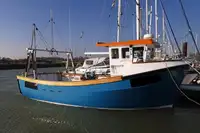 Kapal kerja keur dijual