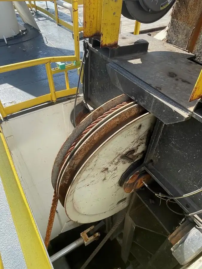 Kapal keruk keur dijual