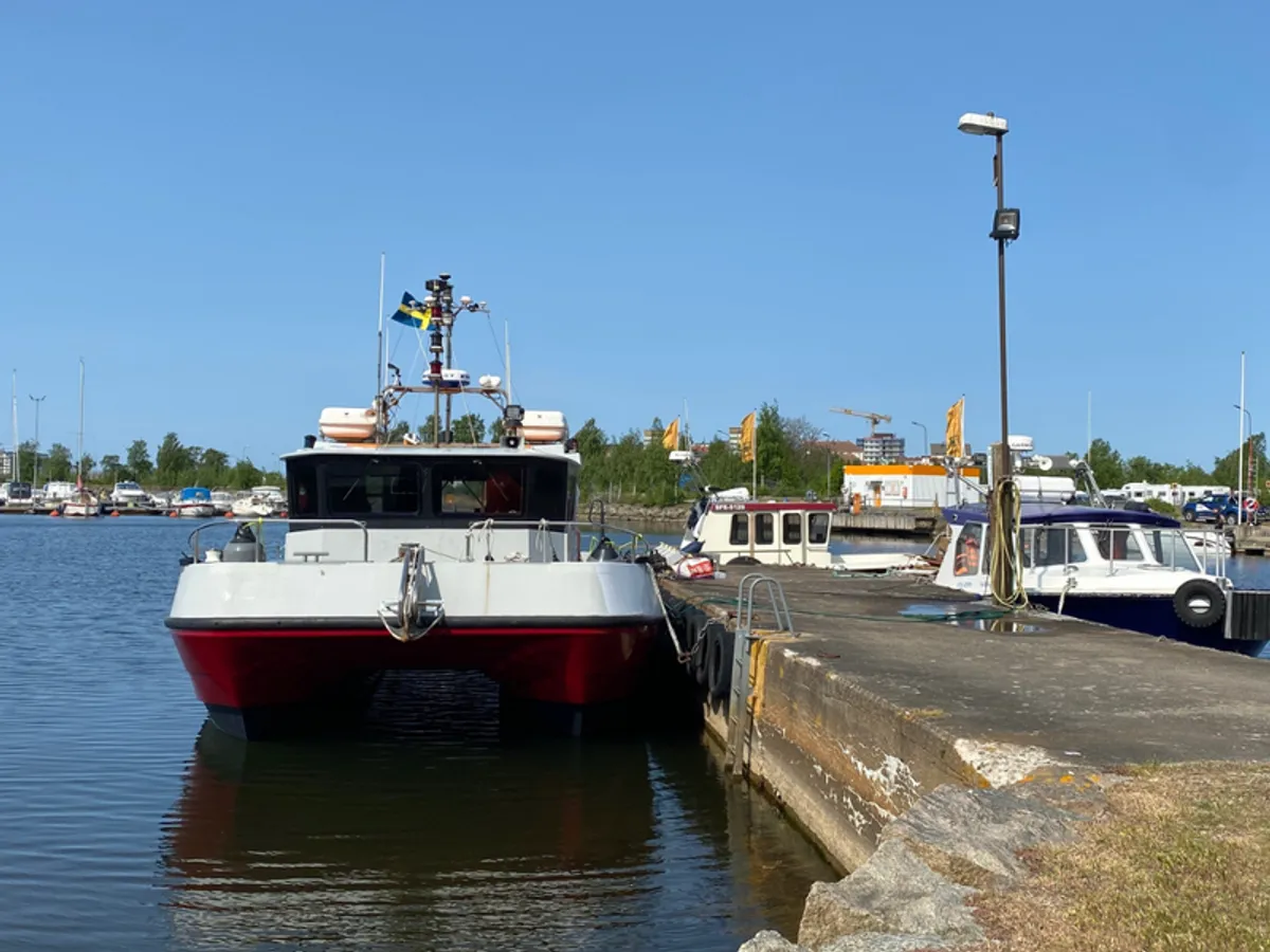 Kapal survei keur dijual