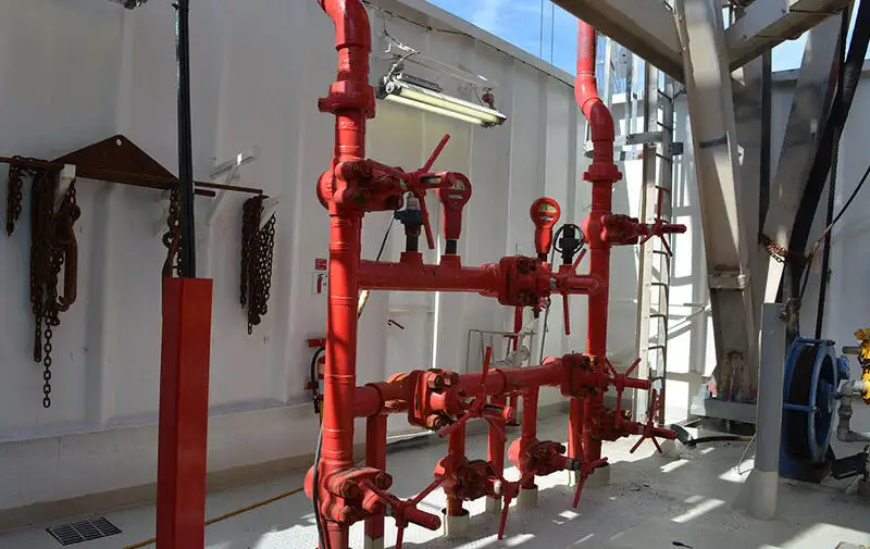 Kapal pangangkut LNG keur dijual