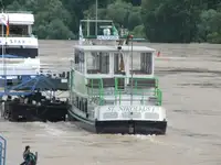 Kapal pesiar keur dijual