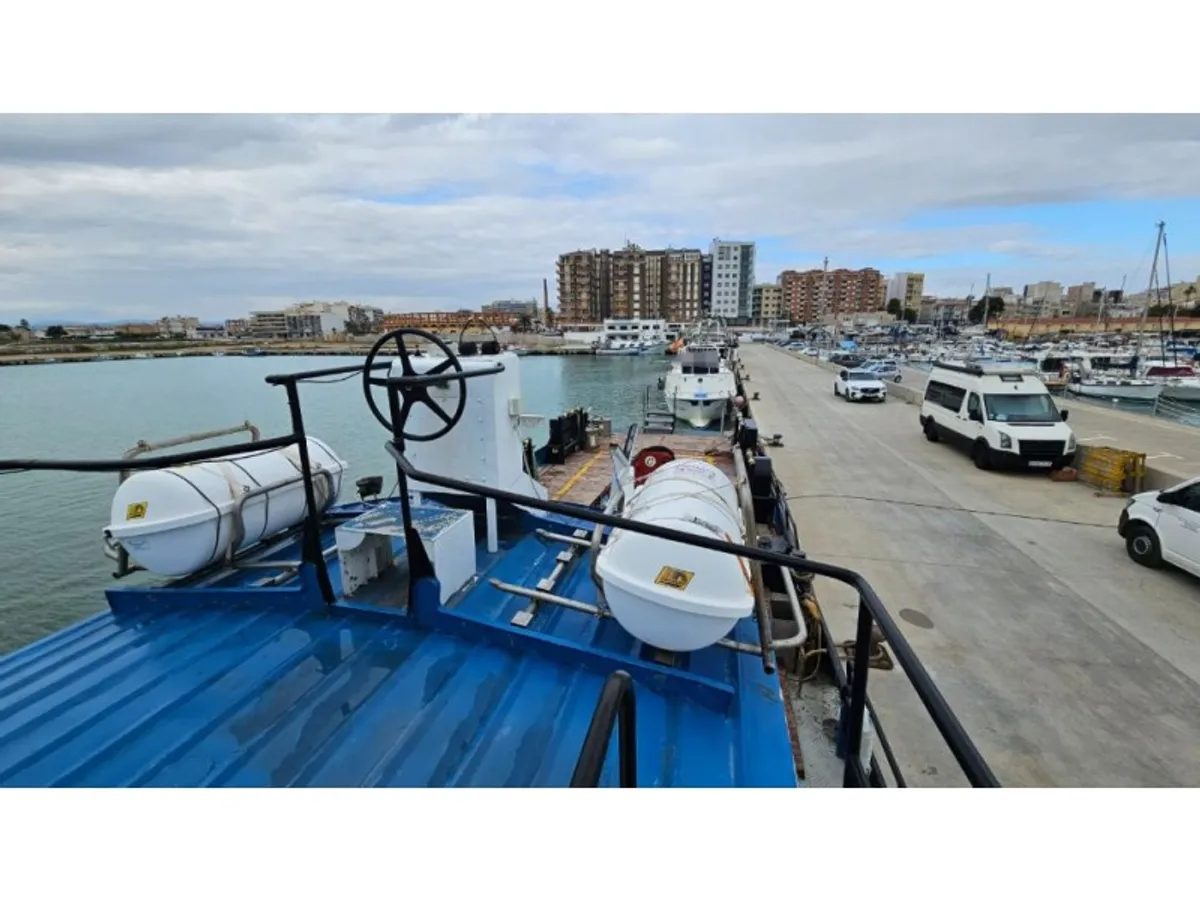 Kapal kru keur dijual