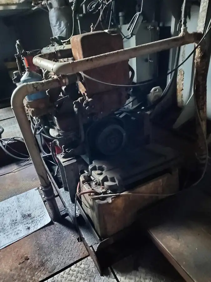 Kapal penarik keur dijual