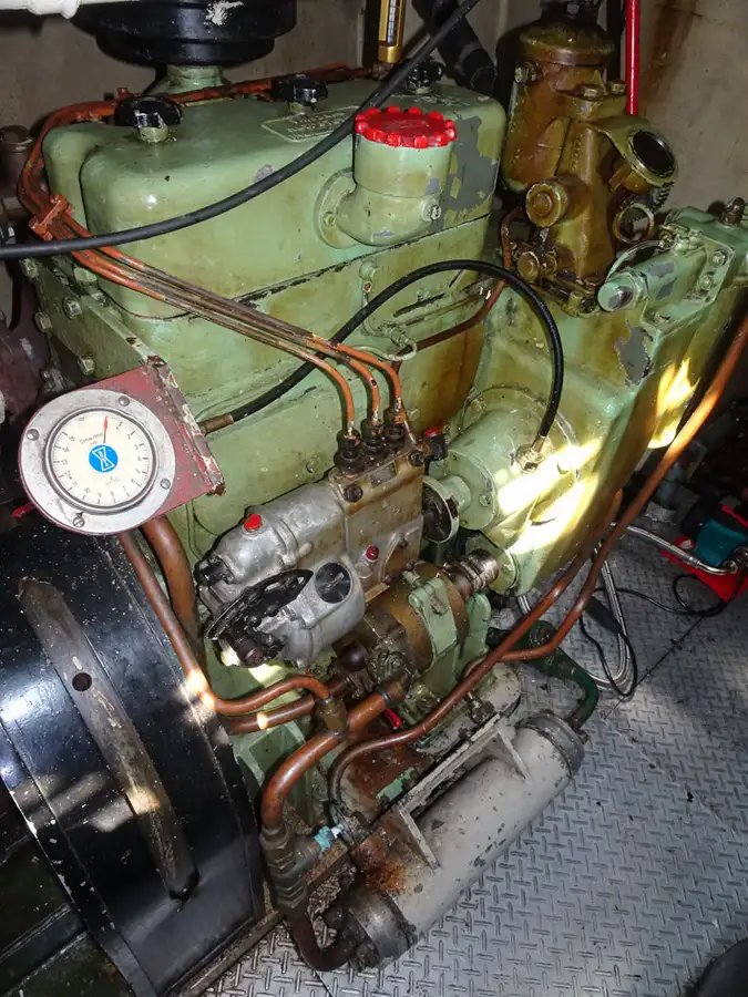 Kapal penarik keur dijual