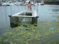 Kapal wadahna pikeun dijual