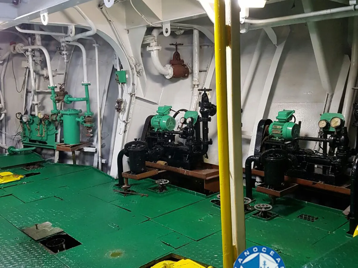 Kapal tangki minyak/bahan kimia keur dijual