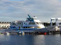 Kapal panumpang pikeun dijual