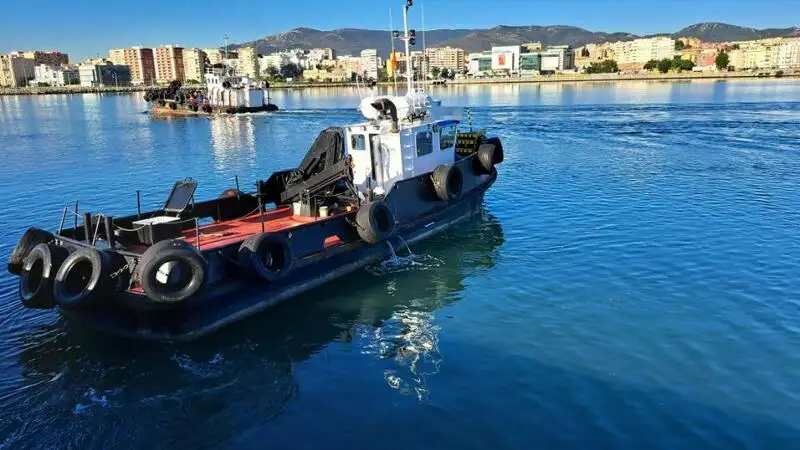 Kapal kerja keur dijual