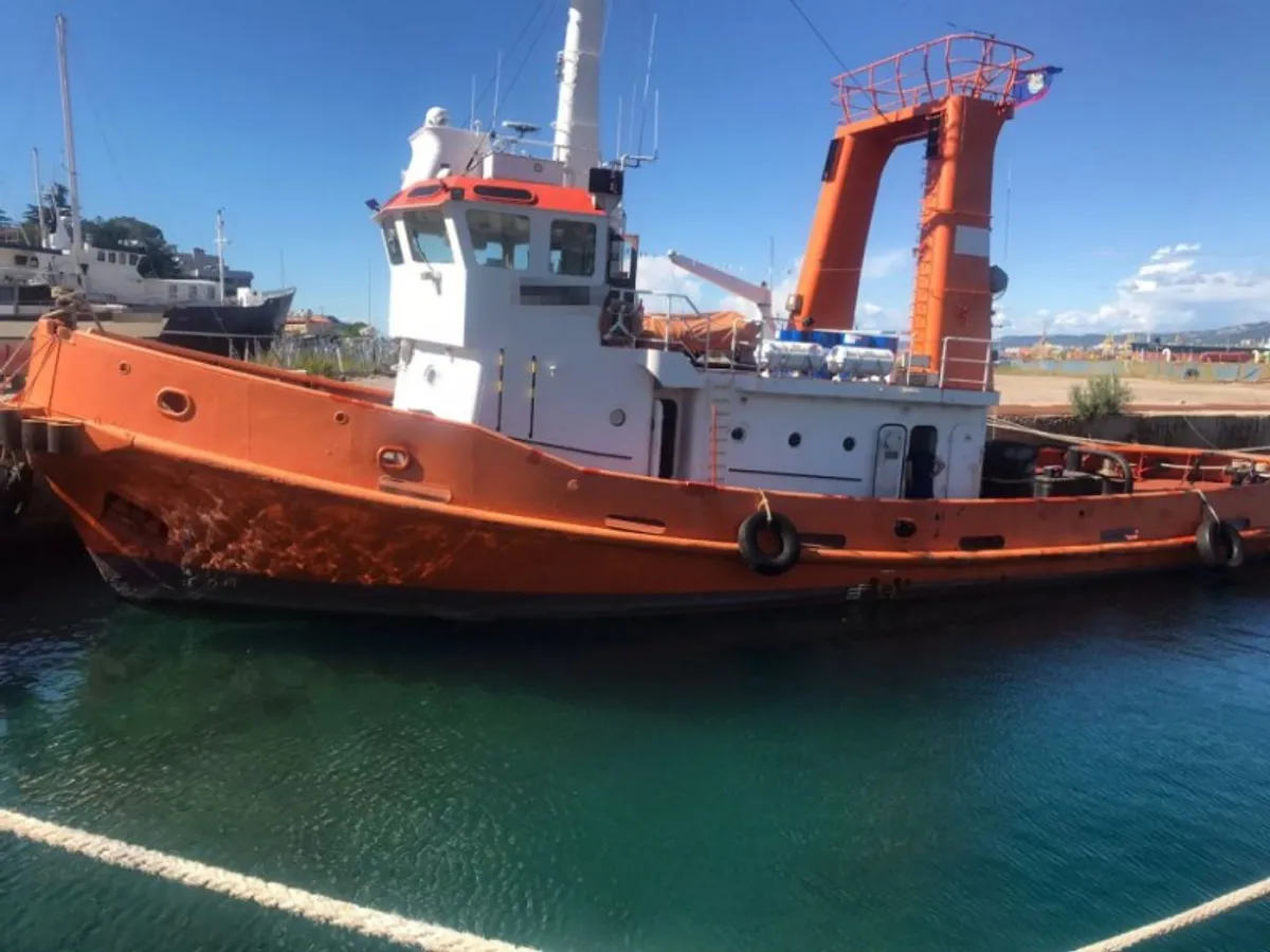Kapal tunda keur dijual