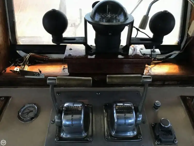 Kapal penarik keur dijual