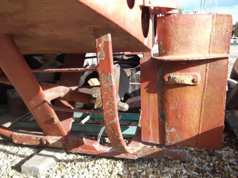 Kapal kerja keur dijual