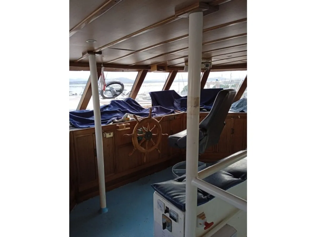 Kapal panumpang keur dijual