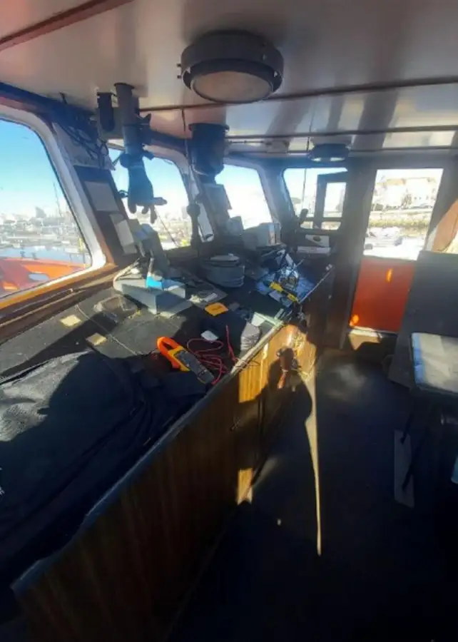 Kapal penarik keur dijual