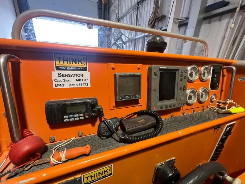 Kapal kerja keur dijual