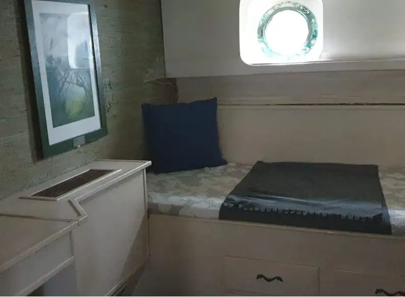 Kapal pesiar keur dijual