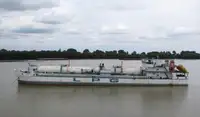 Kapal pangangkut LNG keur dijual