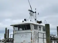 Kapal pasokan keur dijual