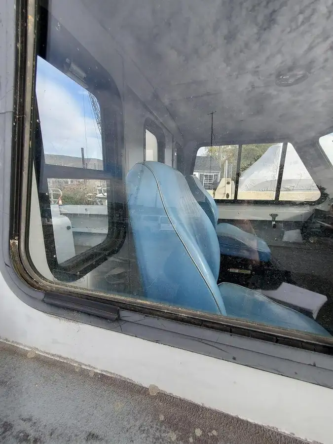 Kapal kerja keur dijual