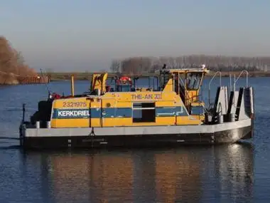 Kapal penarik keur dijual