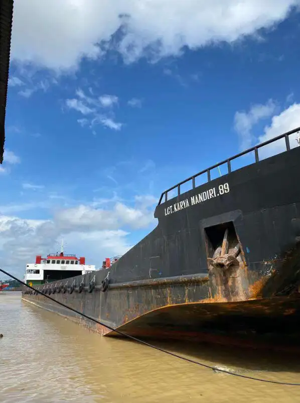 Kapal pendaratan, tangki keur dijual
