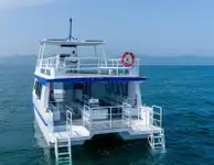 Katamaran pikeun dijual