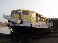 Kapal pesiar keur dijual
