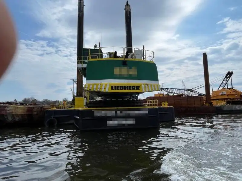 Kapal keruk keur dijual