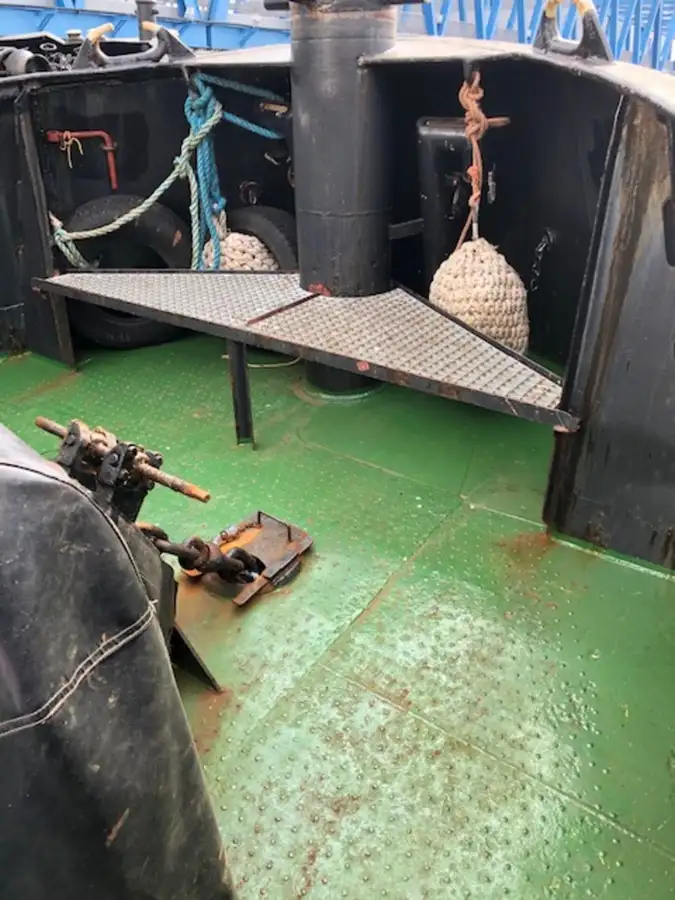Kapal penarik keur dijual