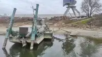 Kapal keruk keur dijual