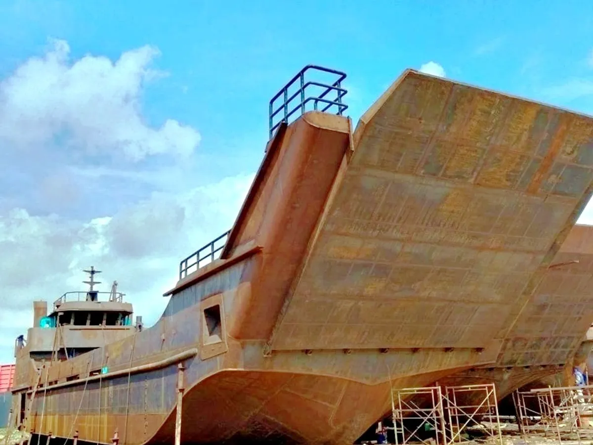Kapal pendaratan, tangki keur dijual