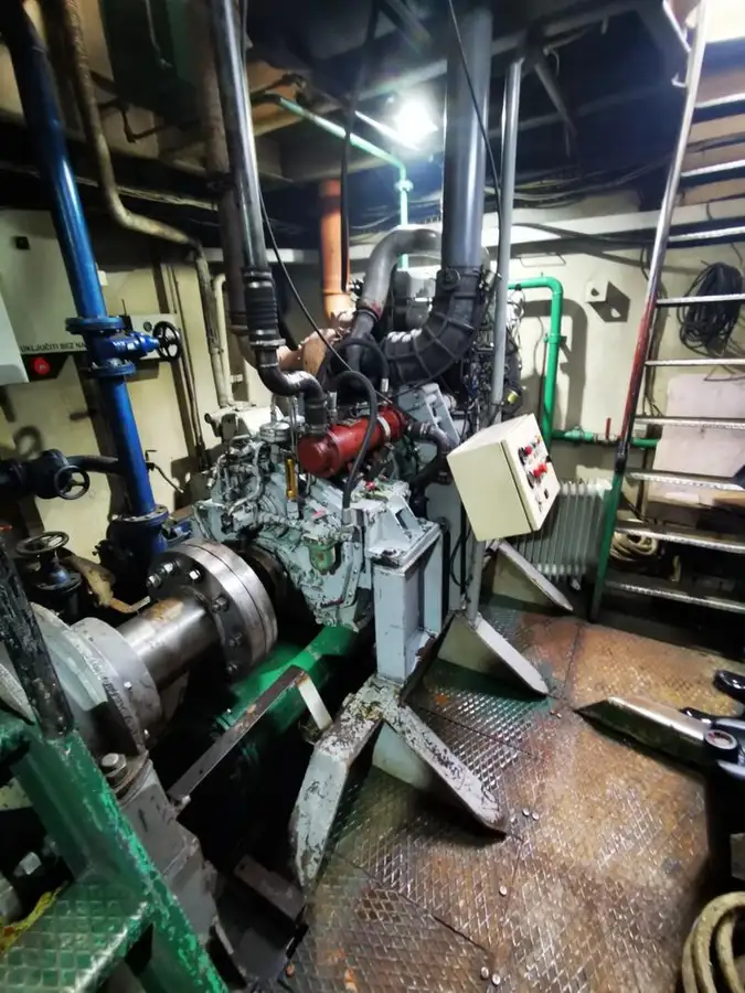 Kapal keruk keur dijual