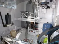 Kapal pangangkut lauk hirup keur dijual