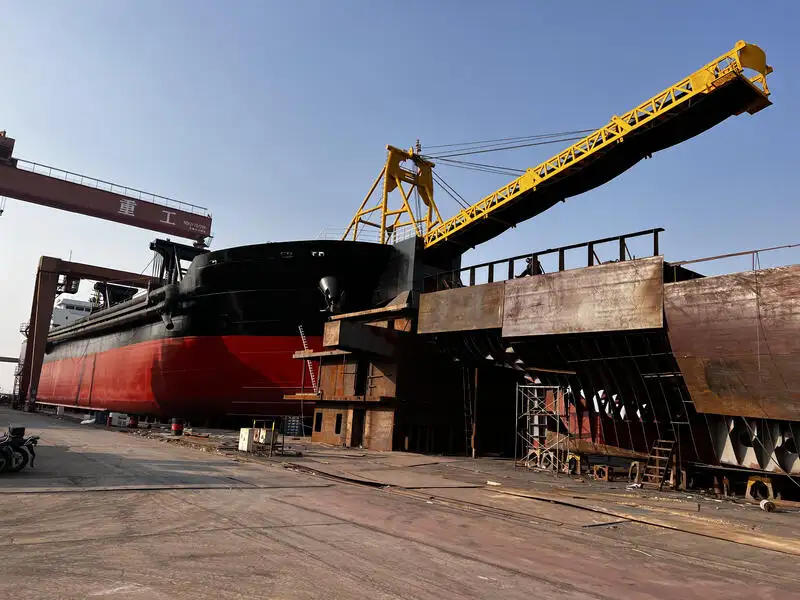 Kapal keruk keur dijual