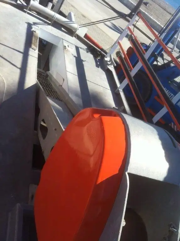 Kapal kerja keur dijual
