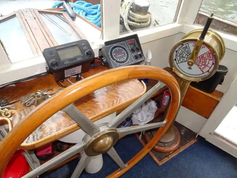 Kapal penarik keur dijual