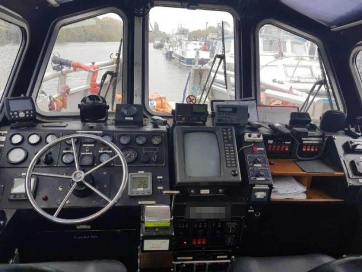 Kapal kerja keur dijual