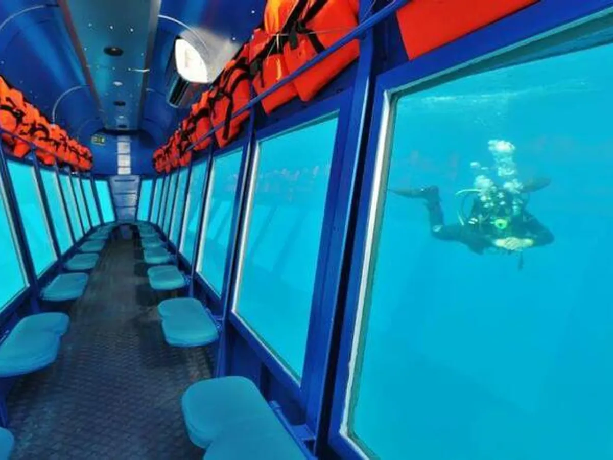 Kapal wisata keur dijual