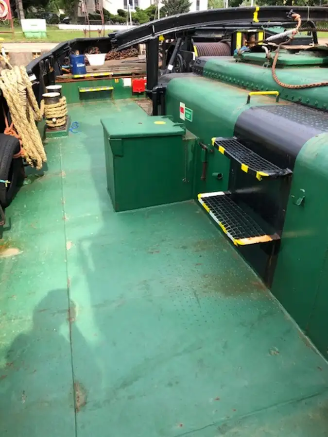 Kapal penarik keur dijual
