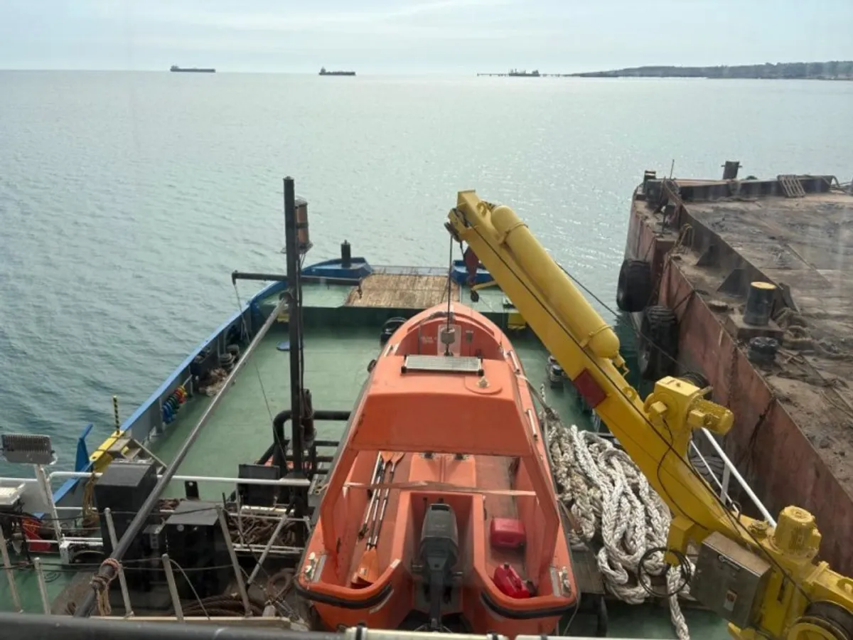 Kapal tunda keur dijual