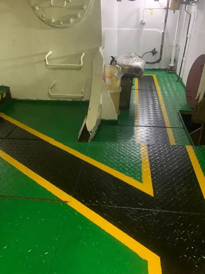 Kapal pasokan keur dijual