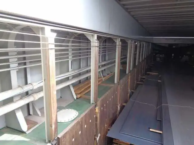 Kapal pangangkut barang curah keur dijual