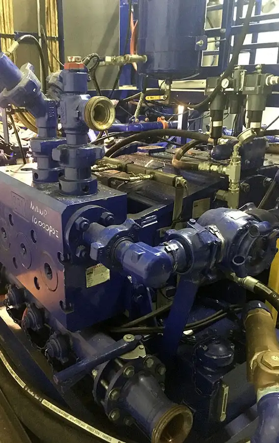 Kapal pangangkut LNG keur dijual