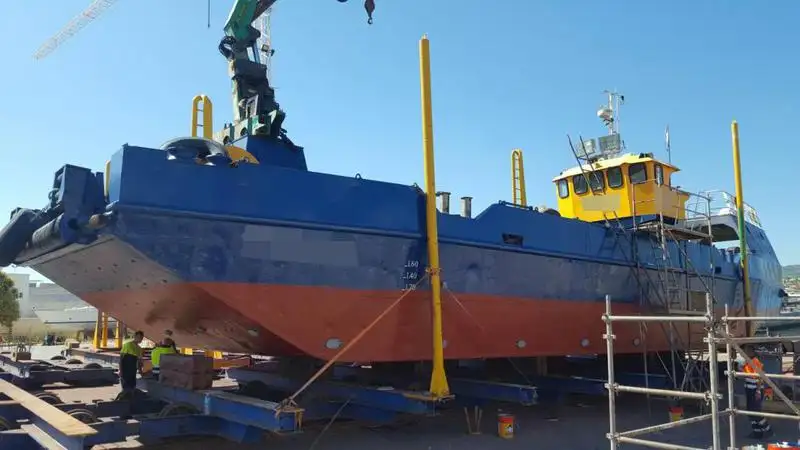 Kapal kerja keur dijual