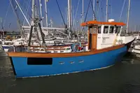 Kapal kerja keur dijual