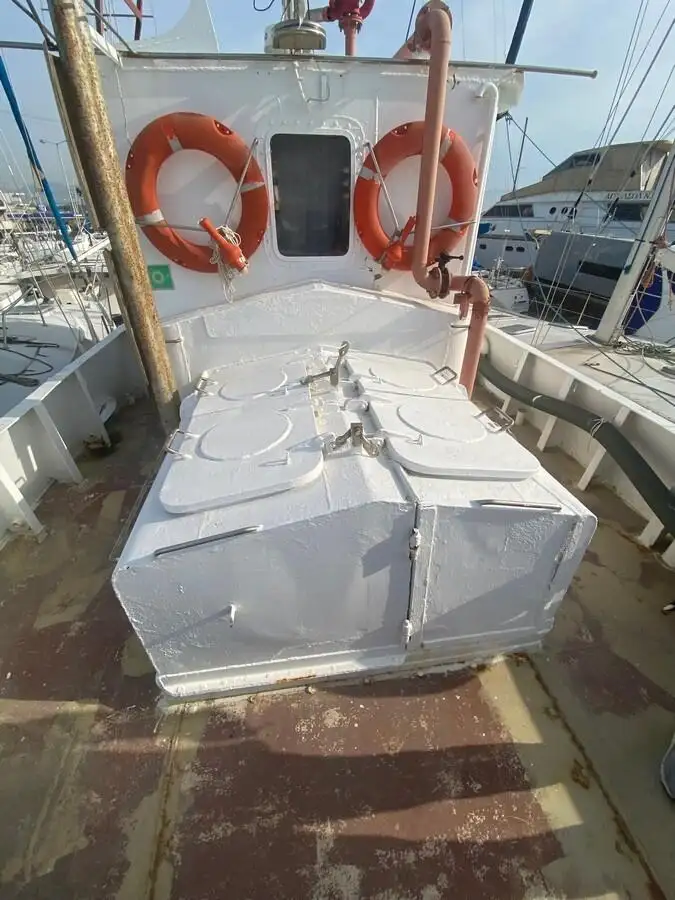 Kapal kerja keur dijual