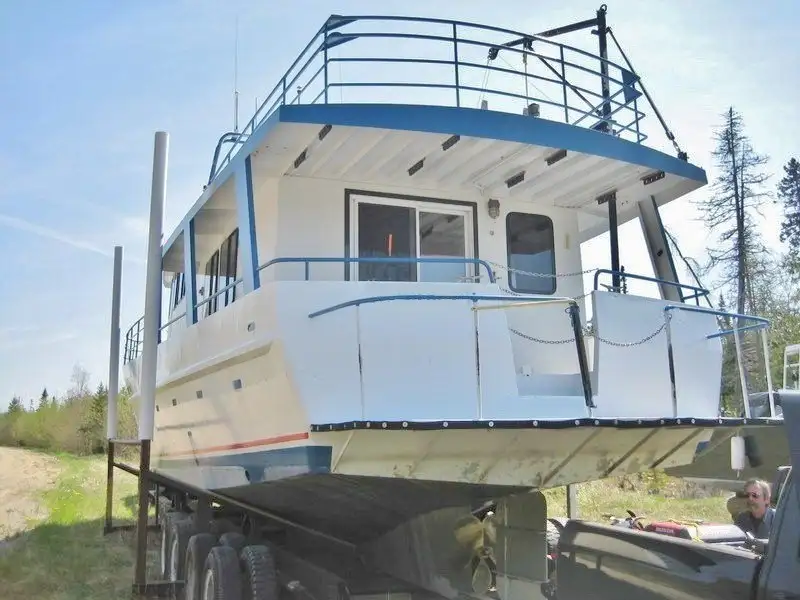 Kapal pesiar keur dijual