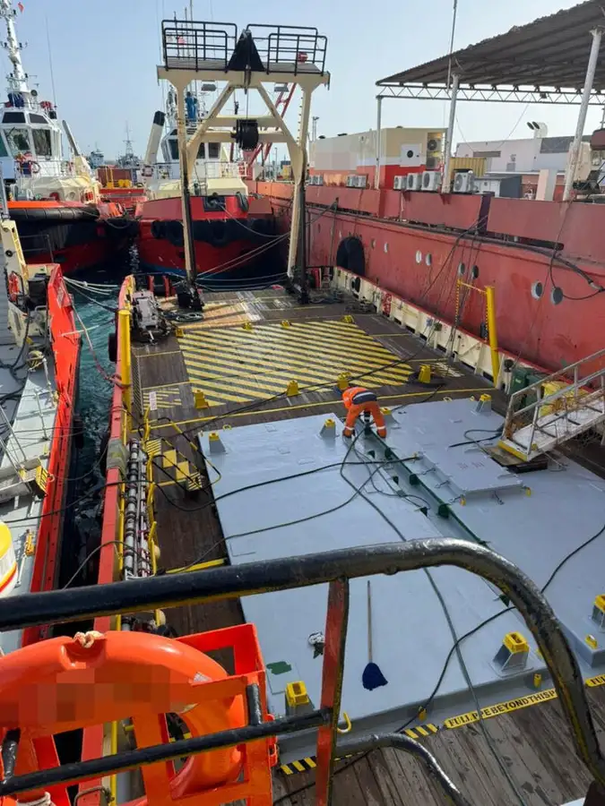 Kapal kontainer keur dijual